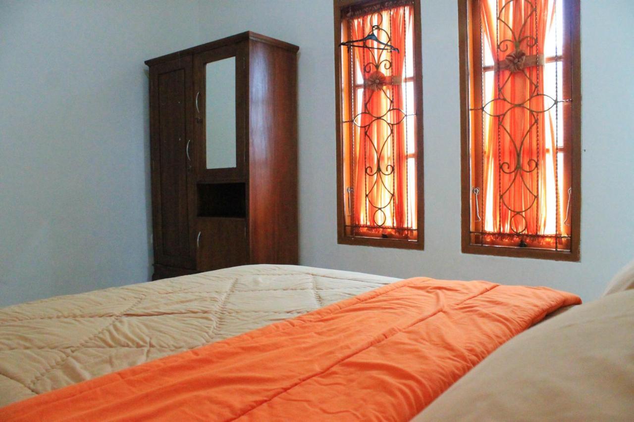 Villa Bukit Berkat Bogor Extérieur photo