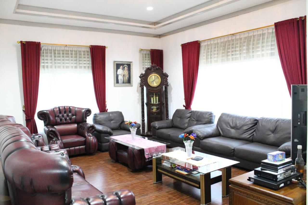 Villa Bukit Berkat Bogor Extérieur photo