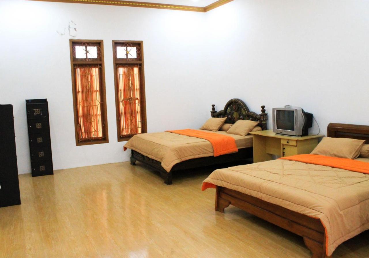 Villa Bukit Berkat Bogor Extérieur photo