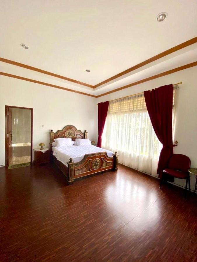 Villa Bukit Berkat Bogor Extérieur photo