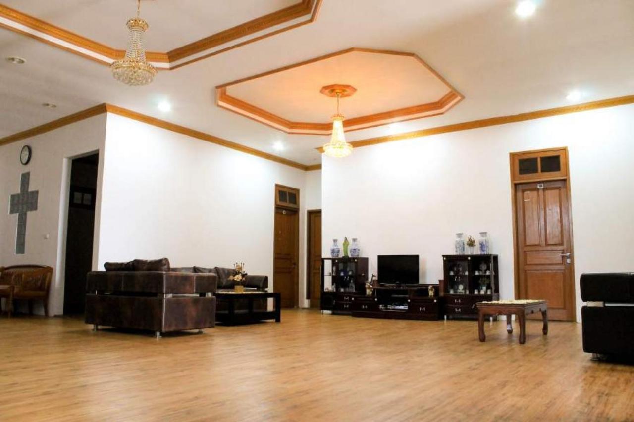 Villa Bukit Berkat Bogor Extérieur photo